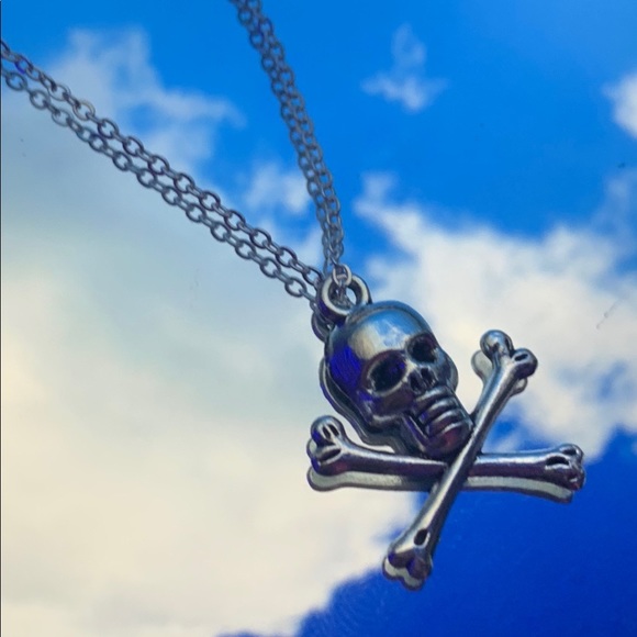 handmade skull necklace!! - Picture 3 of 3